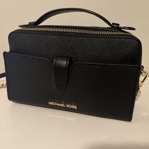 Michael Kors Medium Double Zip Phone Crossbody (Black)